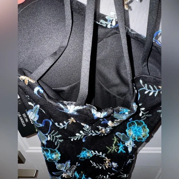 NWT Guess Black Mini Dress with Blue and White Embroidered Floral Design Size 0 - Picture 6 of 6